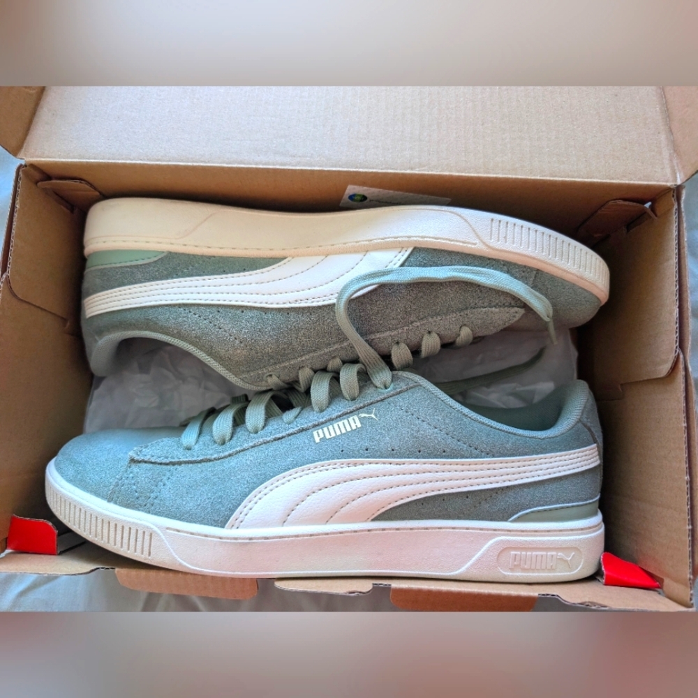 Puma Women's Green Sneakers 8.5 Wide